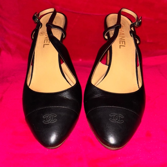 Leather Chanel Sling back - Picture 2 of 5